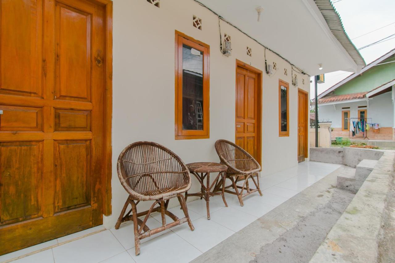 Ayu Homestay Syariah Sukabumi Exterior photo