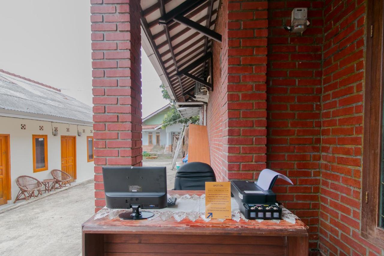 Ayu Homestay Syariah Sukabumi Exterior photo